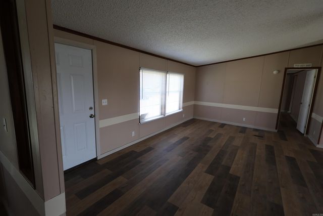 200 Reames Rd, Romance, AR 72136