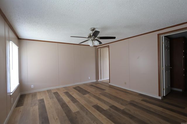 200 Reames Rd, Romance, AR 72136
