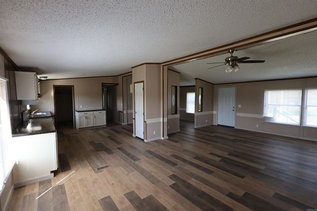 200 Reames Rd, Romance, AR 72136