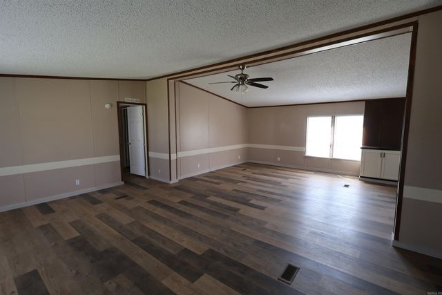 200 Reames Rd, Romance, AR 72136