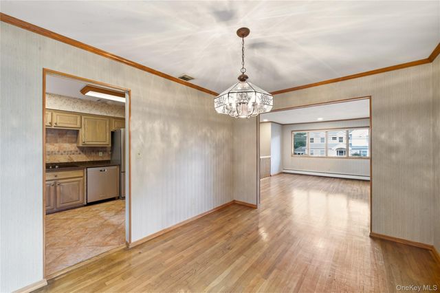 2554 Linden Lane, Merrick, NY 11566