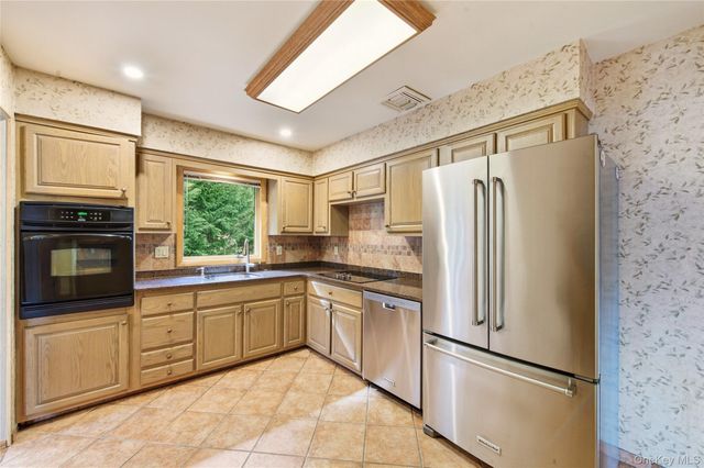 2554 Linden Lane, Merrick, NY 11566