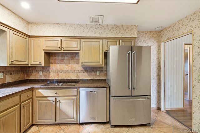 2554 Linden Lane, Merrick, NY 11566