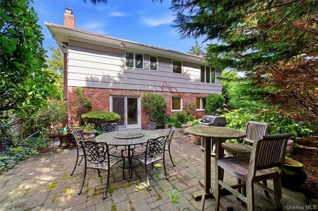 2554 Linden Lane, Merrick, NY 11566