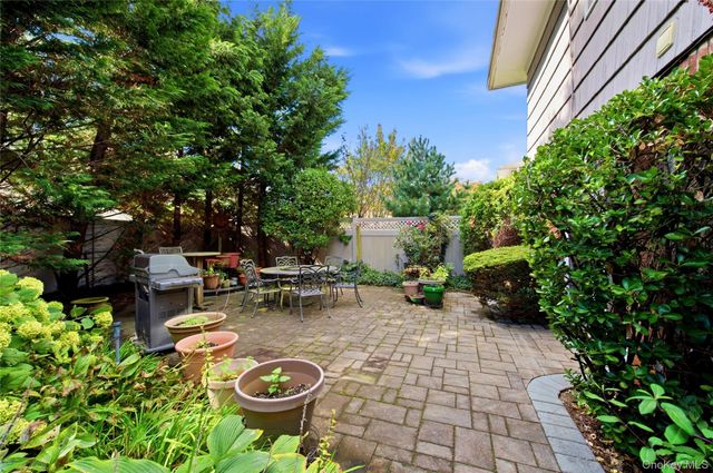 2554 Linden Lane, Merrick, NY 11566