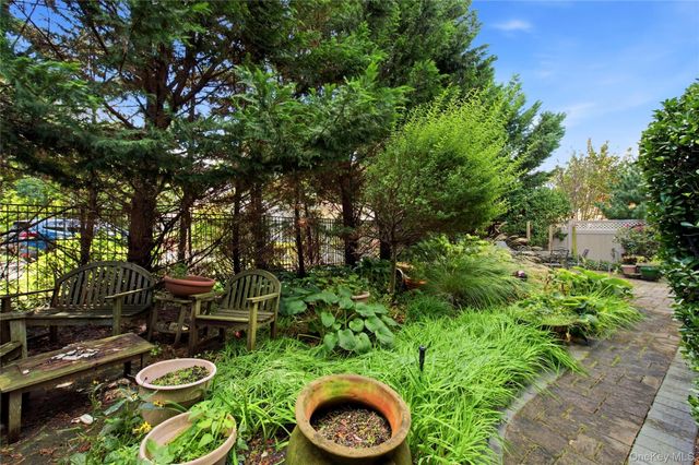 2554 Linden Lane, Merrick, NY 11566