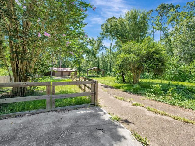 5213 Palm Drive, Dickinson, TX 77539