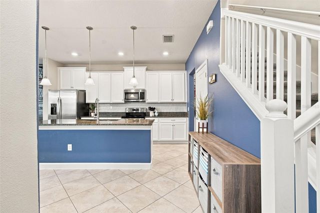 3207 PAINTED BLOSSOM COURT, Lutz, FL 33558