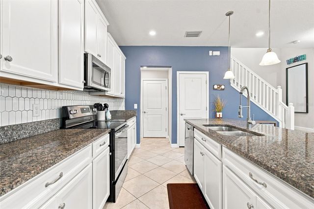 3207 PAINTED BLOSSOM COURT, Lutz, FL 33558