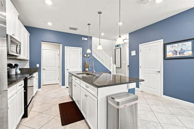 3207 PAINTED BLOSSOM COURT, Lutz, FL 33558