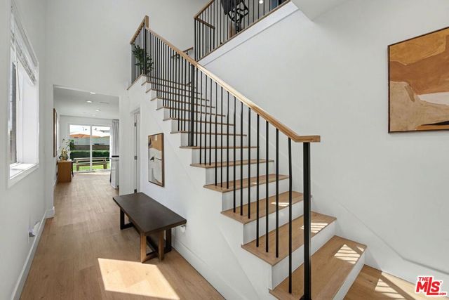 1207 N Commonwealth Avenue, Los Angeles, CA 90029