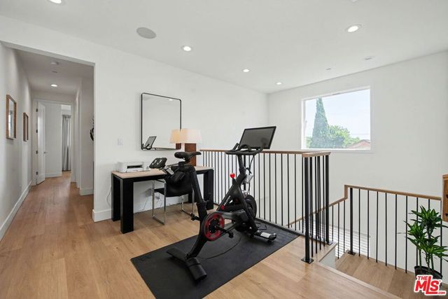 1207 N Commonwealth Avenue, Los Angeles, CA 90029