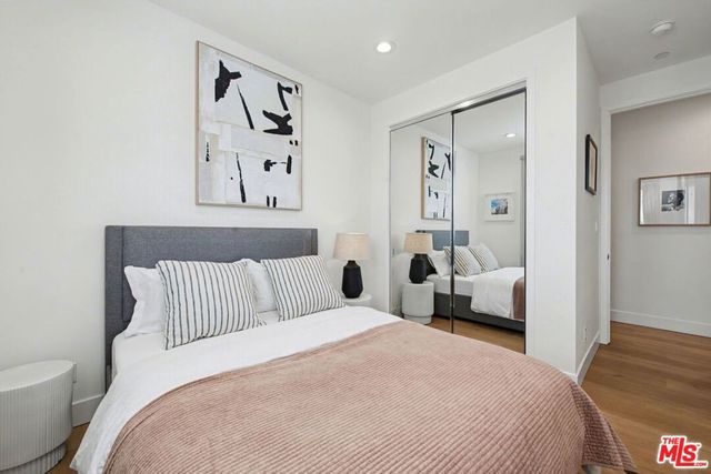 1207 N Commonwealth Avenue, Los Angeles, CA 90029