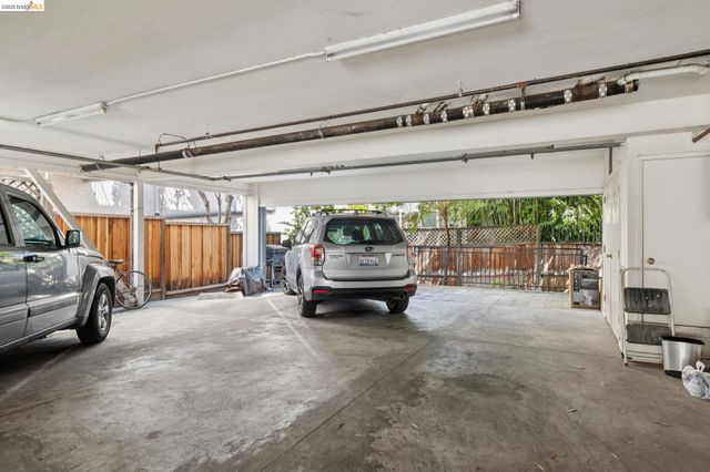 459 Stow Ave, Oakland, CA 94606