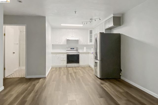 459 Stow Ave, Oakland, CA 94606