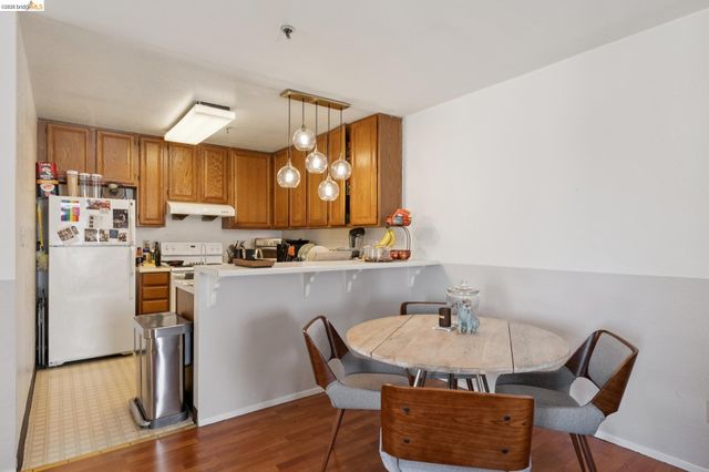 459 Stow Ave, Oakland, CA 94606