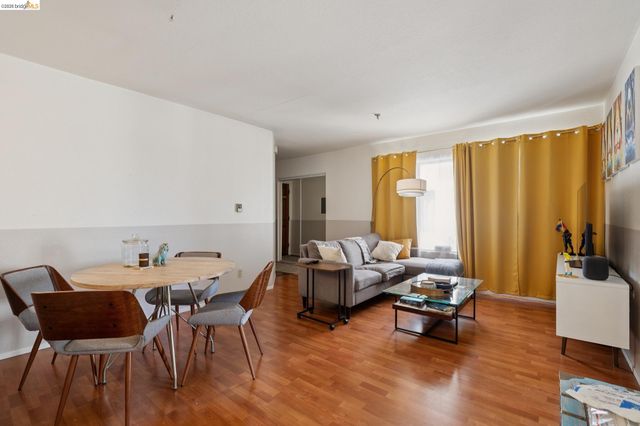 459 Stow Ave, Oakland, CA 94606