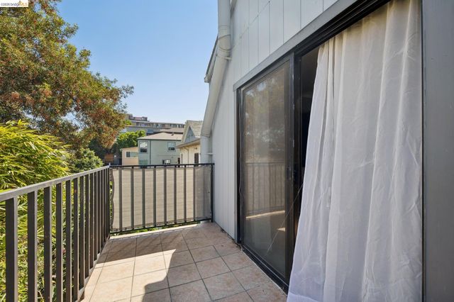 459 Stow Ave, Oakland, CA 94606