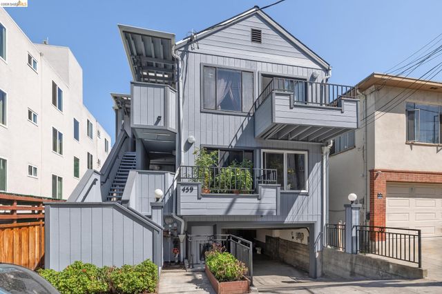 459 Stow Ave, Oakland, CA 94606
