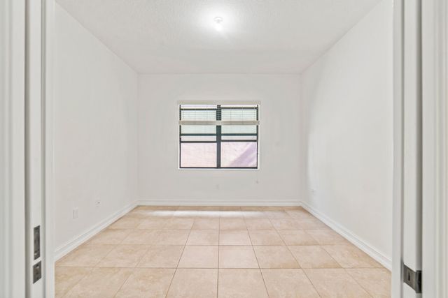 8086 Rainforest Jasper Lane, Delray Beach, FL 33446