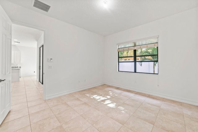 8086 Rainforest Jasper Lane, Delray Beach, FL 33446