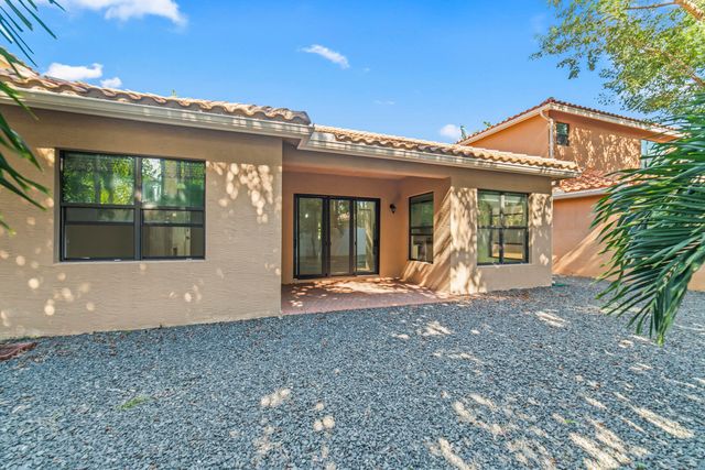 8086 Rainforest Jasper Lane, Delray Beach, FL 33446