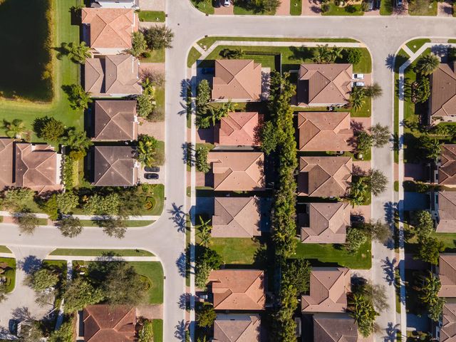 8086 Rainforest Jasper Lane, Delray Beach, FL 33446