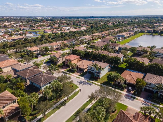 8086 Rainforest Jasper Lane, Delray Beach, FL 33446