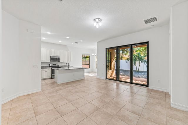 8086 Rainforest Jasper Lane, Delray Beach, FL 33446
