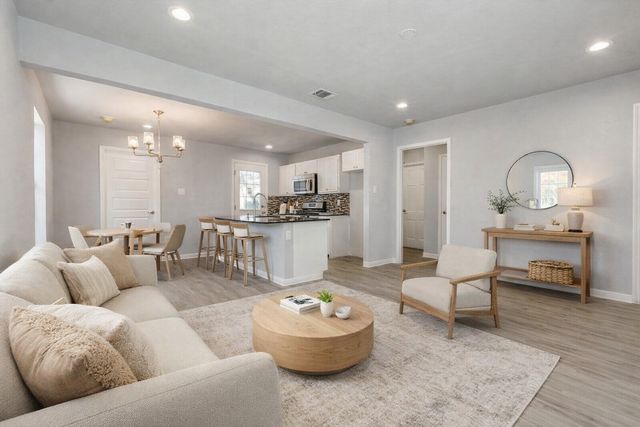 2627 Sharon Street, Dallas, TX 75211