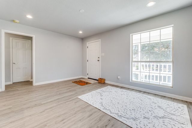 2627 Sharon Street, Dallas, TX 75211