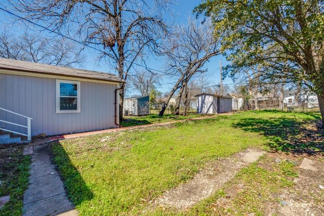 2627 Sharon Street, Dallas, TX 75211