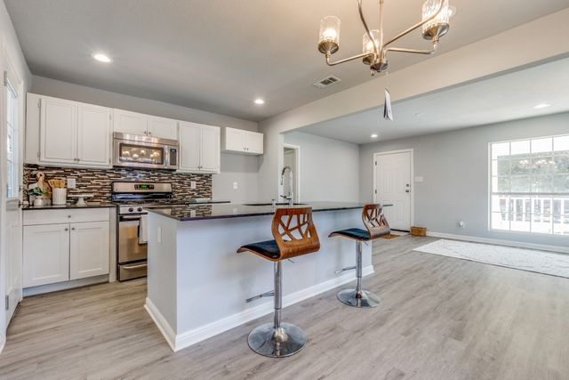 2627 Sharon Street, Dallas, TX 75211