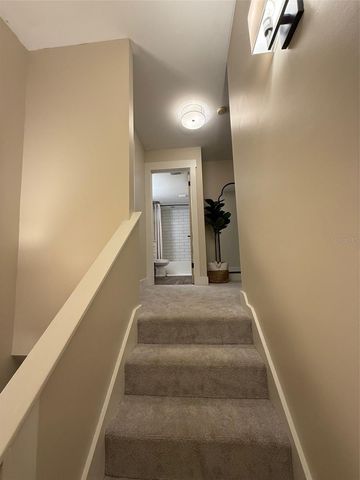 6206 GREENLEAF LANE, Tampa, FL 33617