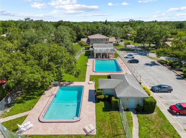 6206 GREENLEAF LANE, Tampa, FL 33617