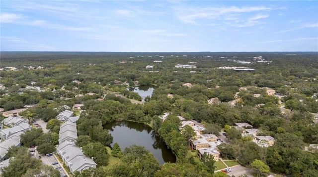 6206 GREENLEAF LANE, Tampa, FL 33617