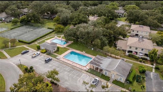 6206 GREENLEAF LANE, Tampa, FL 33617