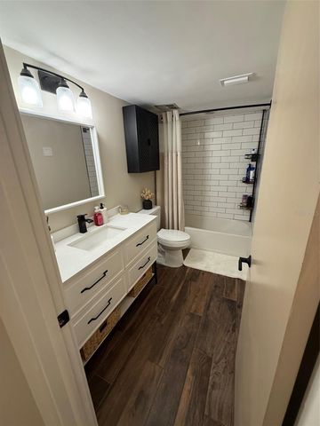 6206 GREENLEAF LANE, Tampa, FL 33617