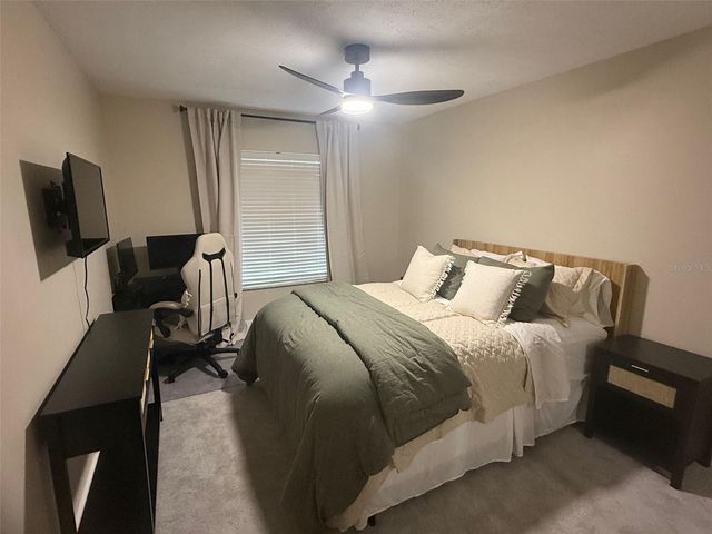 6206 GREENLEAF LANE, Tampa, FL 33617