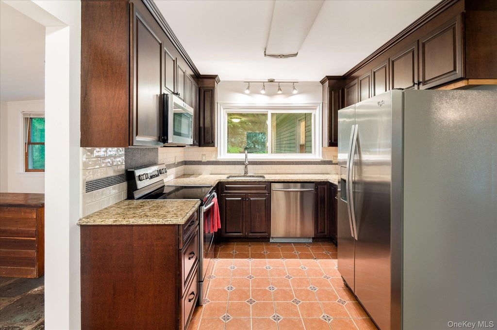 136 Pound Ridge Road, Bedford, NY 10506 — photo 5