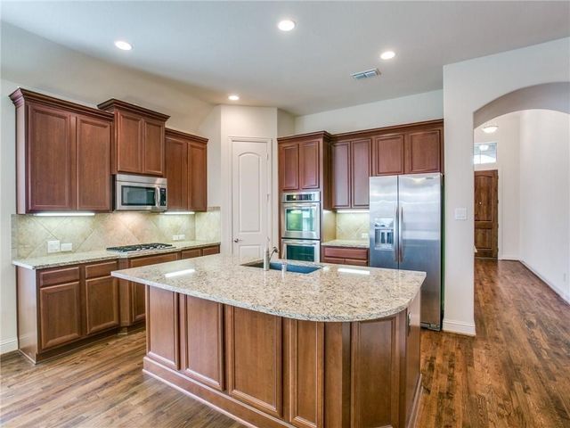 8714 Isaac Street, Plano, TX 75024