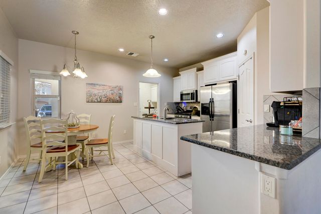 6908 Papaya Street NE, Albuquerque, NM 87109