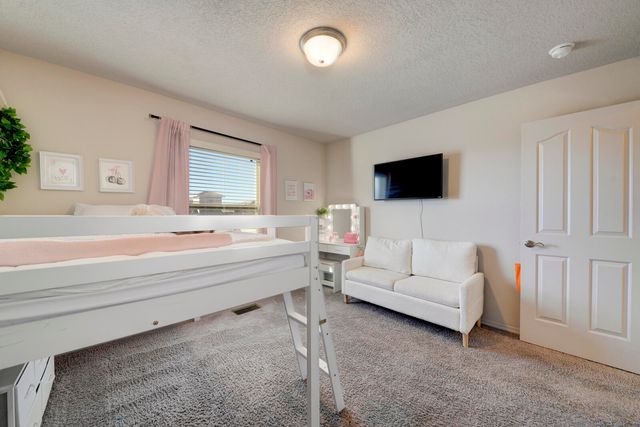 6908 Papaya Street NE, Albuquerque, NM 87109