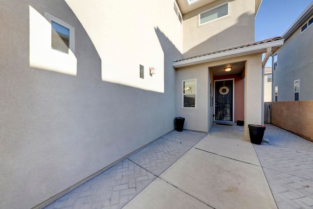 6908 Papaya Street NE, Albuquerque, NM 87109