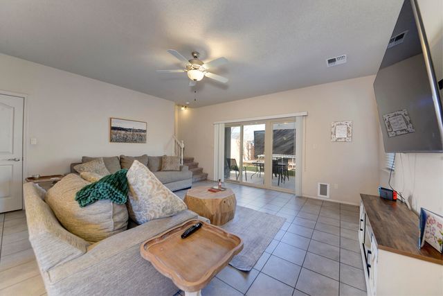 6908 Papaya Street NE, Albuquerque, NM 87109