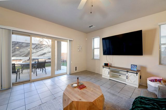 6908 Papaya Street NE, Albuquerque, NM 87109