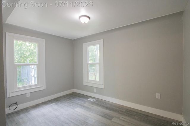20500 McKishnie Street, Clinton Charter Township, MI 48035