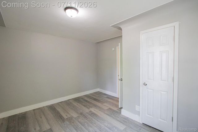 20500 McKishnie Street, Clinton Charter Township, MI 48035