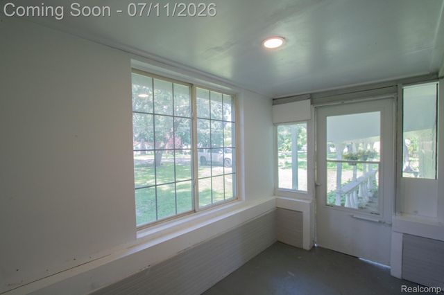 20500 McKishnie Street, Clinton Charter Township, MI 48035
