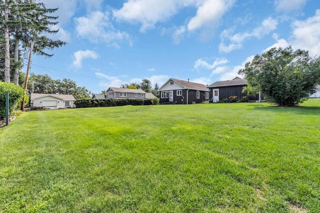 4226 Maple DRIVE, Delavan, WI 53115